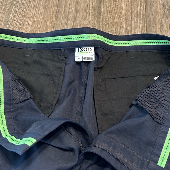 IZOD Men’s Micro Poly Classic Fit Flat Front Golf Shorts. Size 38 - Picture 9 of 9